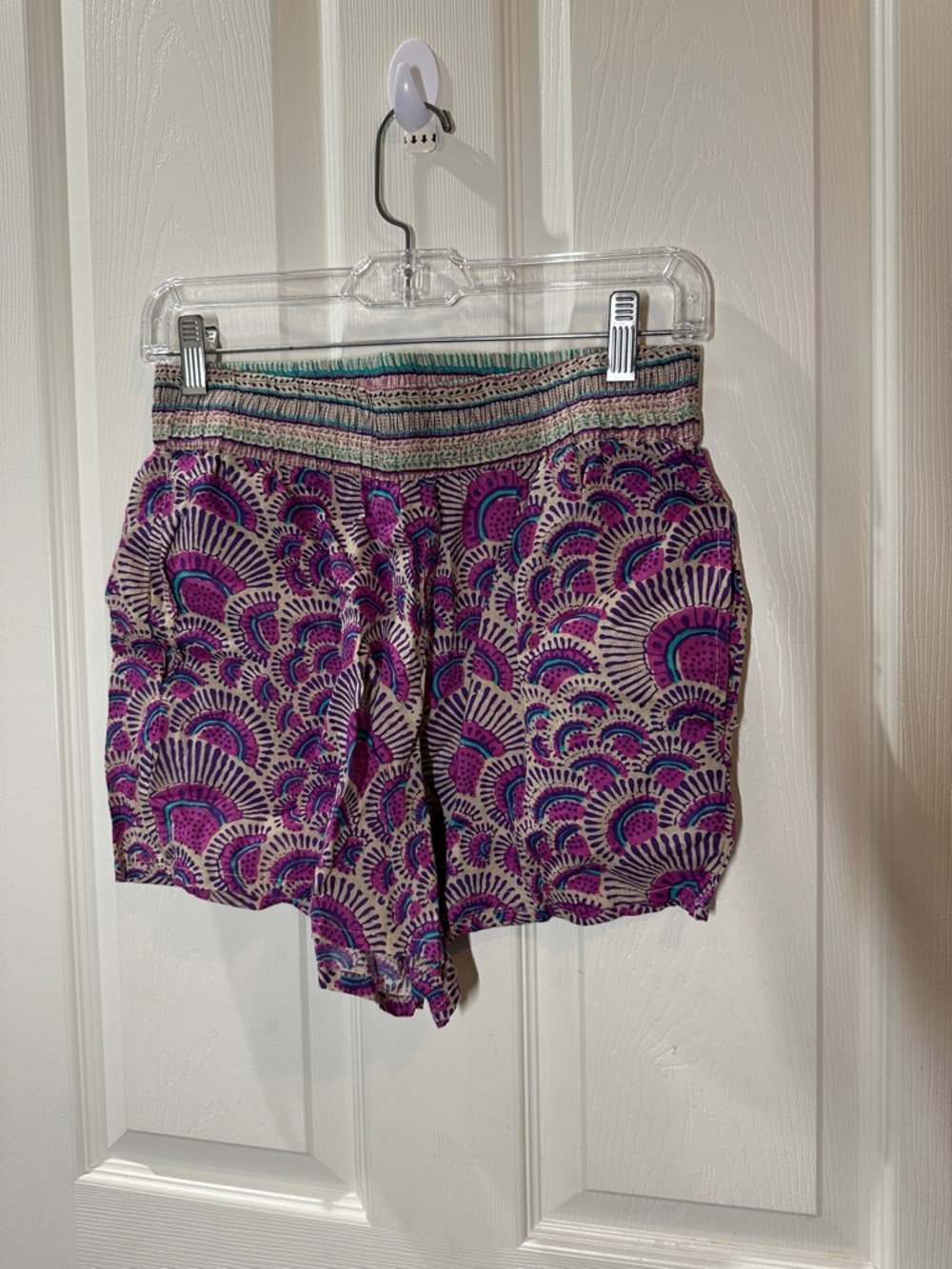 Haute hoppy Women’s Printed Elastic Waist Shorts in Purple Pattern size medium